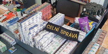 Na tržnici proběhla razie celníků
