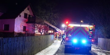 Tři požáry během jediné noci