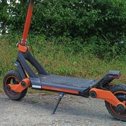 Pomozte mi prosím najít elektrokoloběžku, kterou mi ukradli ve fakultce na Lochotíně