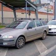 Městem se řítil téměř stovkou