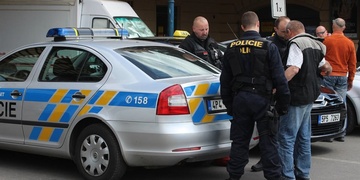 Opilecká dvojice se dokázala hádat a rvát přes tři hodiny