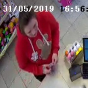 Poznáte zlodějku z Lokte či Karlových Varů?