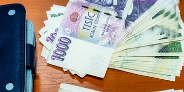 Poctivá nálezkyně odevzdala peněženku, ve které bylo více než dvaatřicet tisíc