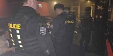 Během dvou dnů policisté odhalili pět cizinců bez povolení k pobytu či práci
