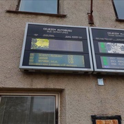 Čekání na vlak si krátil nepochopitelným způsobem