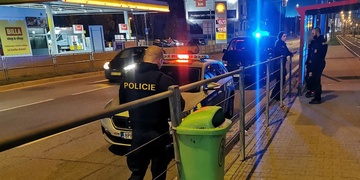 Viděli jste dnešní napadení muže v tramvaji č. 4?