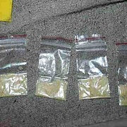 Policisté chytili dealera jdoucího prodávat pervitin