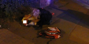 Opilci, bitky, zraněný senior, ale i želva