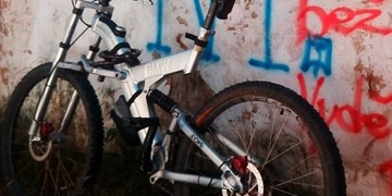 Přímo z obchodů ukradl tři kola