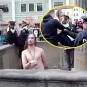 Šámo z Egypta s hadím jazykem kázal v kašně