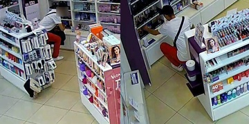 Ostraha chytala zloděje, chytila však jenom batoh