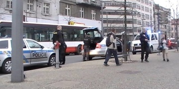 Včerejší krvavé napadení dvojice mladých lidí v centru města, skončilo bleskurychlým zákrokem policie