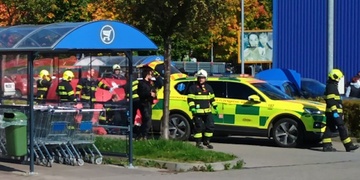 Řidič zkolaboval za jízdy, jeho resuscitace probíhala více než čtyřicet minut