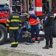 Požár zahradního domku, na místě jeden zraněný