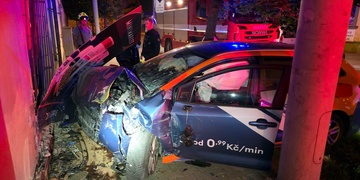 Dopravní nehoda Na Roudné, řidič z místa utekl