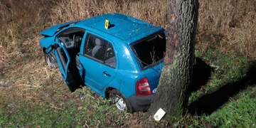 Teprve dvacetiletou dívku musel po nehodě do nemocnice transportovat vrtulník