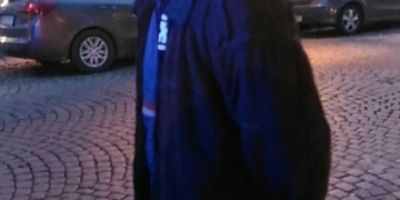 Zloděj zadržen ještě ve dveřích