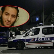 Policistu Jean-Baptistu Salvainga i jeho ženu ubodal terorista Larossi Abballa