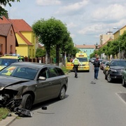 Záhadná nehoda cizinců v luxusních vozech na Slovanech