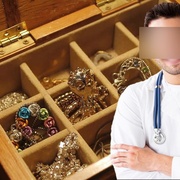 "Bože, proč?!" Po pilotovi vrtulníku přichází lékař z Kanady