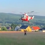 Muž chtěl spáchat sebevraždu skokem z vysílače