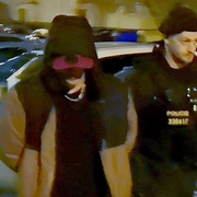 Policejní razie ve Strážnické ulici v Plzni + doplněno video zásahu