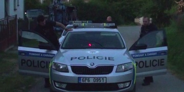 Bitka o dům ohrozila i policistu