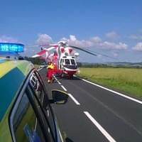 Vrtulník LZS letěl k dopravní nehodě na Klatovsko