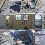 Vloupání do hrobky, pentagram na náhrobku a další řádění na hřbitově skončilo zraněním záchranářů a policisty