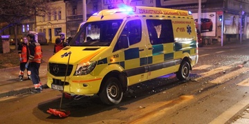 Na náměstí T. G.M. právě havarovali záchranáři