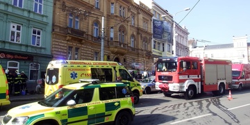 Policisté zahájili trestní stíhání útočnice z Americké třídy