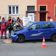 Nehoda blokuje Křimickou ulici