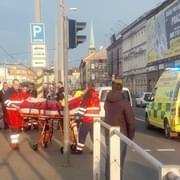 V Plzni u Plazy srazila tramvaj chodce