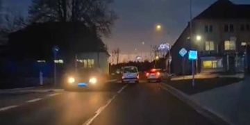 "Pane strážníku, já ale opravdu neřídil!" tvrdil muž, který byl ve vozidle sám