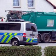 Popelář utrpěl velmi vážné zranění