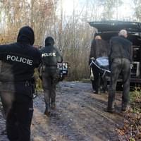 V Plzni dnes nalezli mrtvou ženu ve stanu