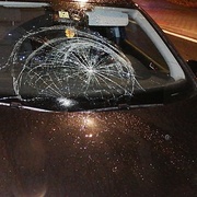 Taxík srazil opilou ženu, přebíhající vozovku