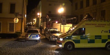 Po noční bitce Na Parkáně skončili v nemocnici dva zranění