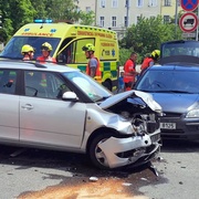 "Mezinárodní" dopravní nehoda na křižovatce ulic Tylova a Korandova