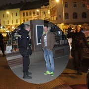 Muž znásilnil nemocnou dívku ve spánku, chytili ho přímo při sexu