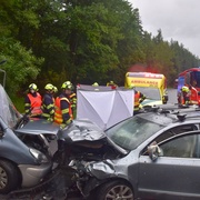 Tragická nehoda, nepřežil otec se čtrnáctiletým synem