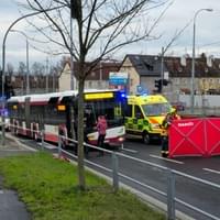 Autobus srazil a na místě usmrtil chodce