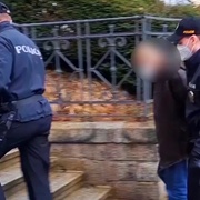 Po hádce bodl muže do hrudi
