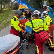 Pro těžce zraněného cyklistu vyrážela horská služba i vrtulník LZS