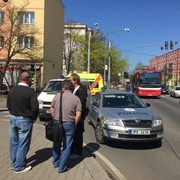 STÁLE :  Policejní opatření na poště v Habrmanově ulici končí