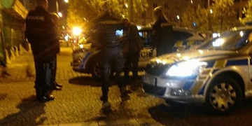 Okradl spícího spolucestujícího