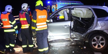 Nehoda u Rokycan uzavřel dálnici D5 v obou směrech