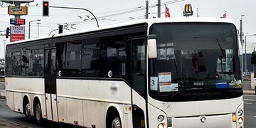Cestující volali policii z rozpadajícího se autobusu