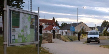 Silně opilý cyklista se srazil s cedulí a pak se ještě chtěl prát se záchranáři