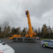 Řidič jeřábu dostal stotisícovou pokutu